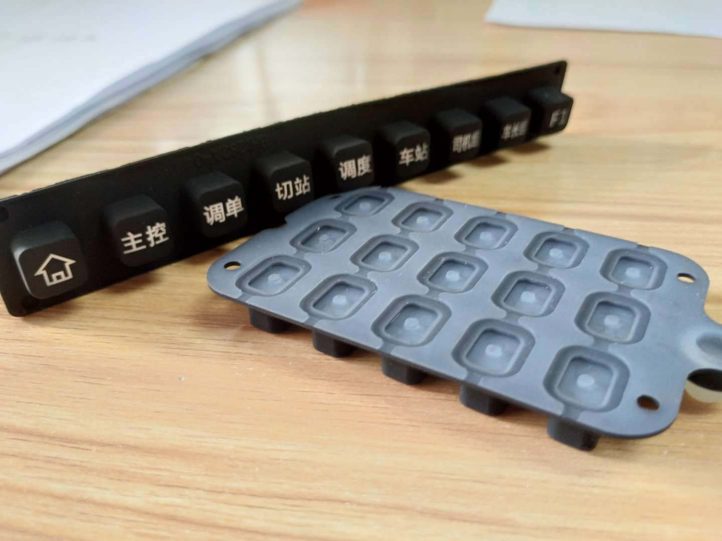 火車儀器按鍵